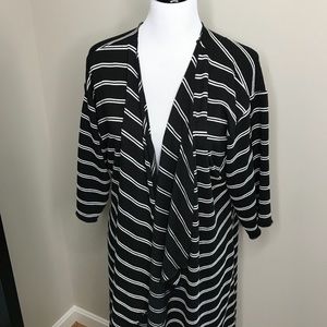 LuLaRoe M black/white stripe Shirley NWTs
